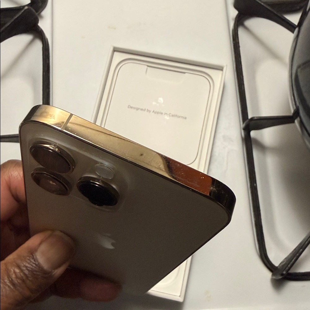 Apple iPhone 14 Pro Max - Silver unlocked 256GB With New Pelican Voyager Case - Picture 7 of 7